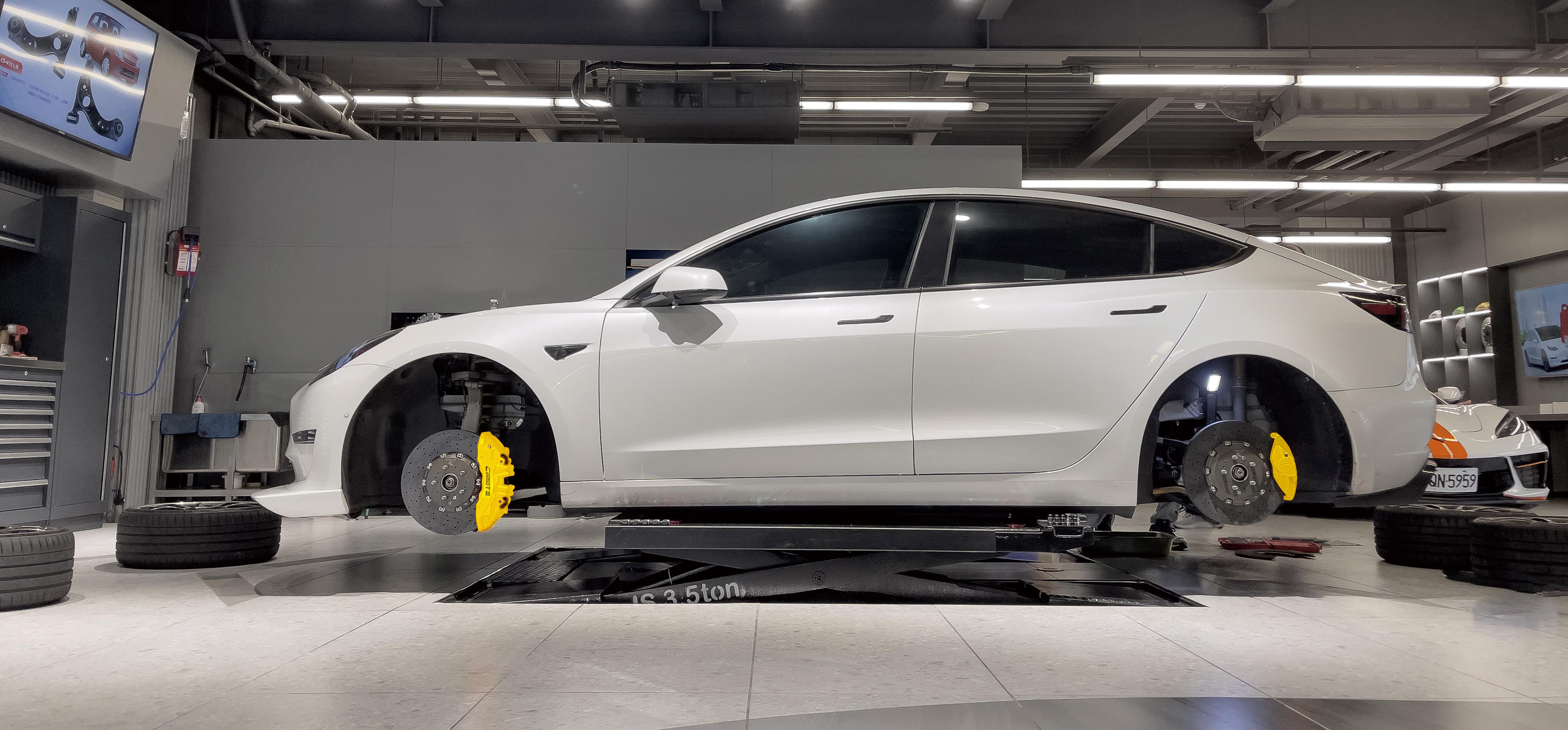CTE RACING Tesla Model 3 Brake Upgrade Kit